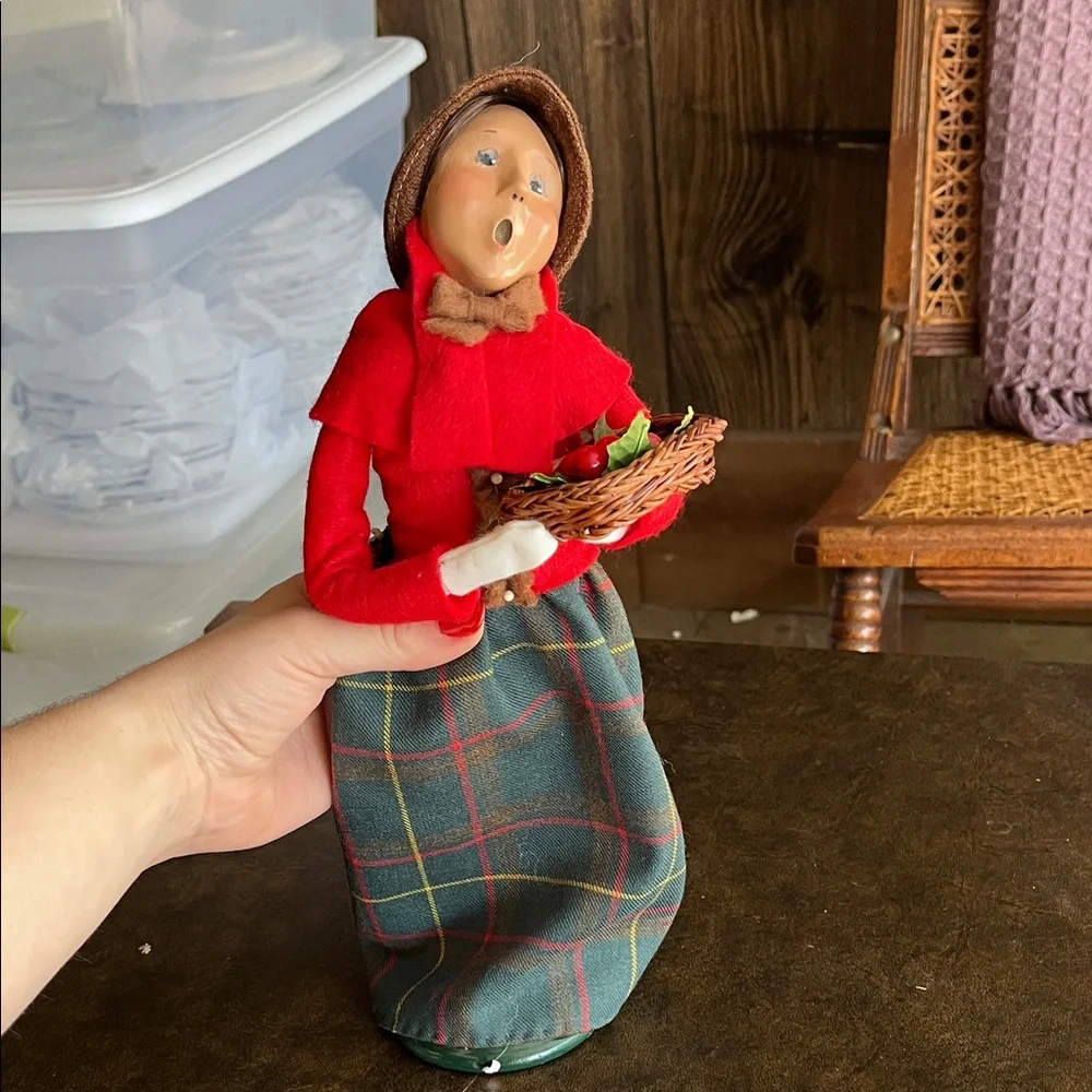 Byers' Choice Caroler with Basket